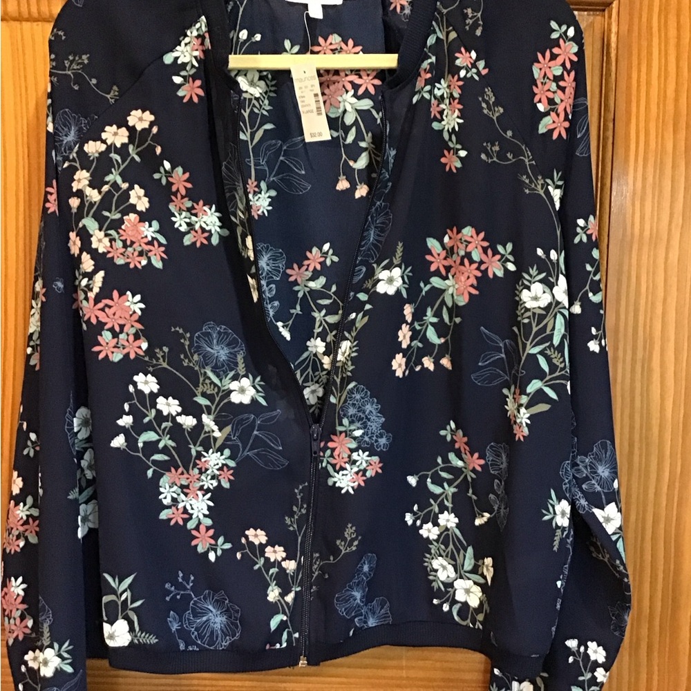Floral Women's Jacket  New with tags size extra large Maurices- Navy - Picture 3 of 12